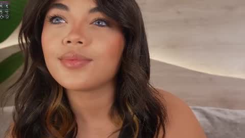 mia_rosalie online show from July 3, 7:42 pm