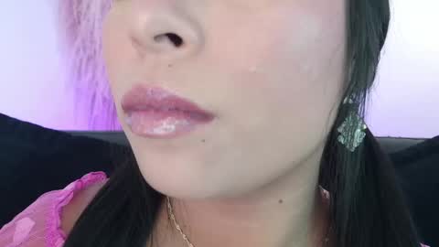 Mia online show from May 15, 9:33 pm