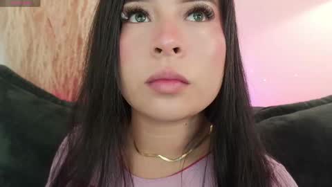 Mia online show from June 7, 1:32 am