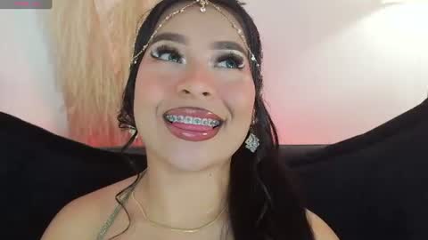 Mia online show from July 19, 8:34 pm