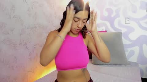 Mia . online show from March 31, 12:38 pm