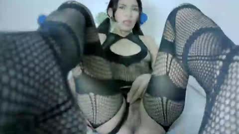 MIA suarez4 online show from May 27, 1:35 am
