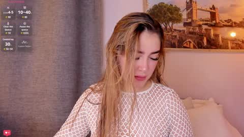 Mia White  online show from February 7, 12:39 pm