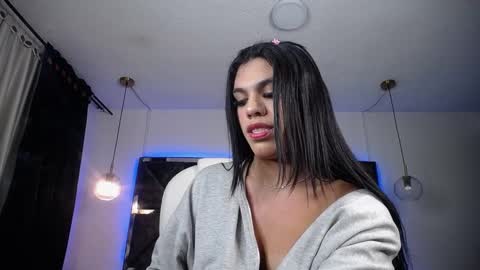 Snapshot of mia_yourhottie chatting on February 3, 9:41 am Mia online show from February 3, 9:41 am