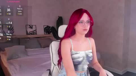 Mia online show from March 24, 11:04 am