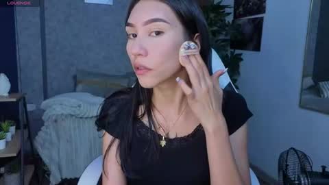 miaa_lee777 online show from June 19, 9:18 pm