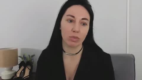 Mia online show from May 20, 3:18 pm