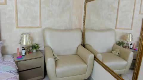 Snapshot of miaasummer chatting on February 23, 11:18 am Miaasummer online show from February 23, 11:18 am