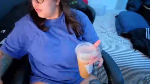 Mia online show from April 14, 2:28 am