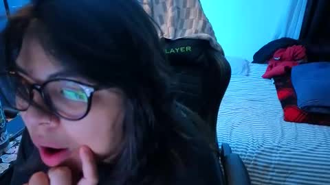 Mia online show from May 10, 2:39 am