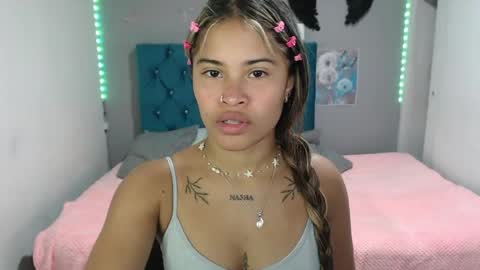 miacumgirl online show from June 1, 12:29 pm