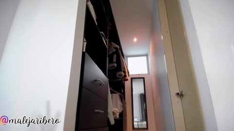 Snapshot of miaduval chatting on January 7, 9:28 pm Mia online show from January 7, 9:28 pm