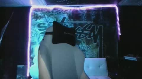 Snapshot of miaellababy chatting on October 26, 12:27 am miaellababy online show from October 26, 12:27 am