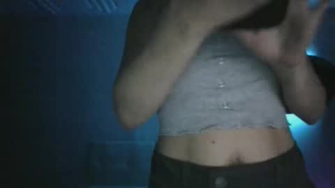 Snapshot of miaellababy chatting on February 6, 1:21 am miaellababy online show from February 6, 1:21 am