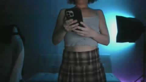 Snapshot of miaellababy chatting on February 12, 3:23 am miaellababy online show from February 12, 3:23 am