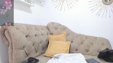 Miah Collins online show from February 14, 2:03 pm