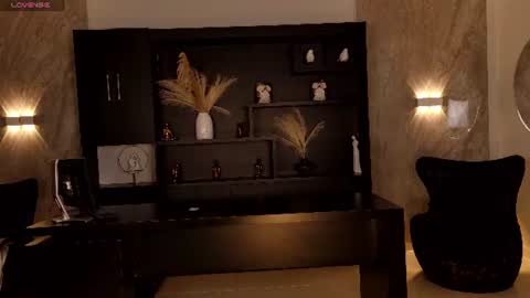 Snapshot of mialaurence_ chatting on July 13, 4:54 pm Call me Mia online show from July 13, 4:54 pm