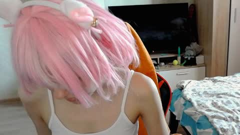 Snapshot of miameowkiss chatting on April 10, 7:24 am Mia online show from April 10, 7:24 am