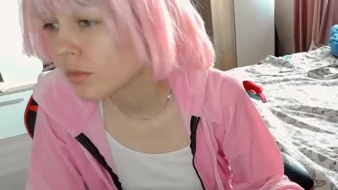 Snapshot of miameowkiss chatting on April 13, 8:20 am Mia online show from April 13, 8:20 am