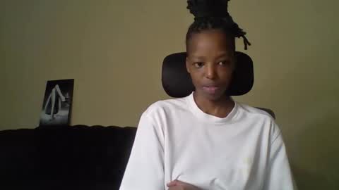 Muffin online show from April 16, 1:23 pm