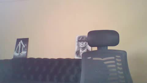 Muffin online show from April 19, 1:27 am