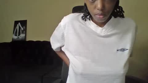 Muffin online show from April 19, 1:32 pm