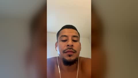 Snapshot of miamiclos1 chatting on August 2, 2:15 pm miamiclos1 online show from August 2, 2:15 pm
