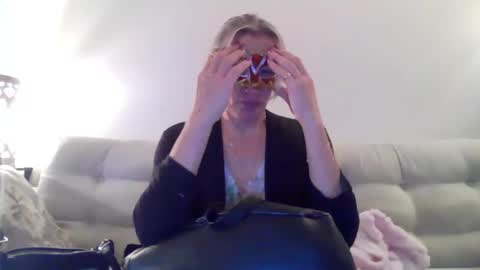 Snapshot of miamitransgirl305 chatting on March 24, 4:06 am miamitransgirl305 online show from March 24, 4:06 am