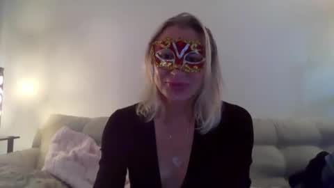 Snapshot of miamitransgirl305 chatting on March 29, 8:31 pm miamitransgirl305 online show from March 29, 8:31 pm