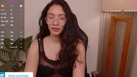 MIAPORTMANN online show from February 22, 12:15 pm