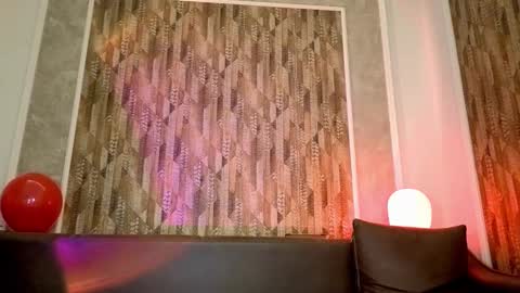 Snapshot of miarouge_me chatting on February 19, 5:47 am Mia online show from February 19, 5:47 am