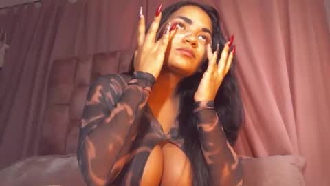 miasaandovaal 22 online show from November 29, 8:45 pm