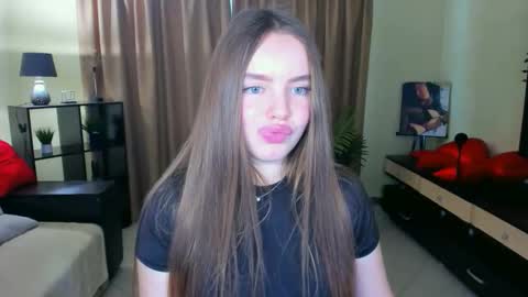 Snapshot of miasmart chatting on May 7, 10:53 am miasmart online show from May 7, 10:53 am