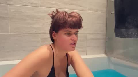 Mia  online show from December 15, 3:49 pm