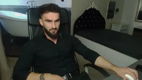 Snapshot of micahlane chatting on June 25, 4:45 am MicahLane online show from June 25, 4:45 am