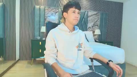 Michael online show from January 18, 11:47 am