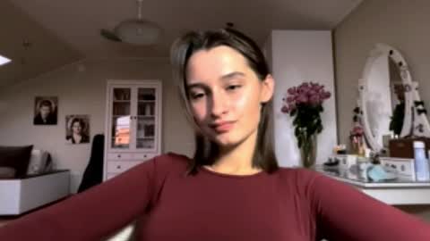 Emily online show from October 15, 2:17 pm