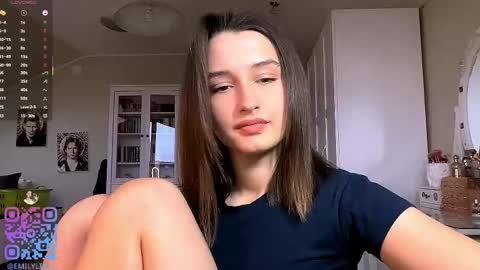 Emily online show from December 22, 12:24 pm