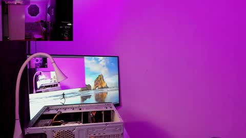 Snapshot of michael_wolfborn chatting on December 4, 2:48 pm Michael online show from December 4, 2:48 pm