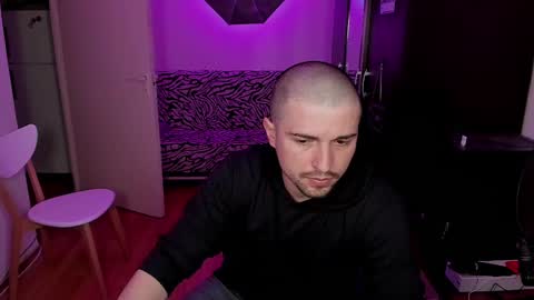 Snapshot of michael_wolfborn chatting on February 14, 3:47 pm Michael online show from February 14, 3:47 pm