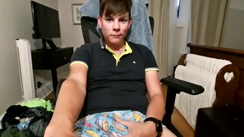 michaeltwinkboy online show from August 5, 12:57 am