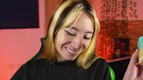 Michael Walkerr online show from February 21, 6:09 pm