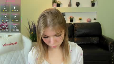 michafox online show from April 1, 1:41 pm