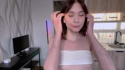 Aidaxo online show from June 3, 2:33 pm