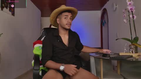 Snapshot of michel_g22 chatting on March 16, 6:45 pm michel g22 online show from March 16, 6:45 pm