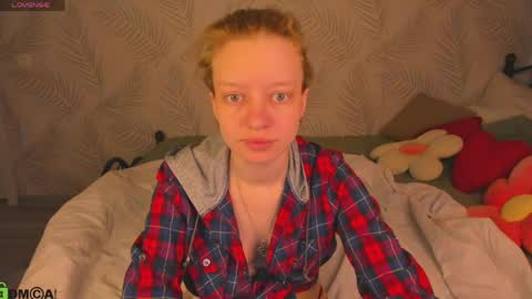 michelle_blond online show from April 4, 8:01 am