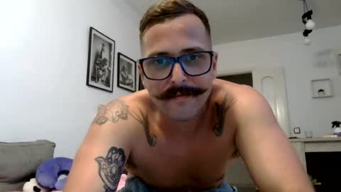 Mich Robinson online show from August 4, 10:34 pm