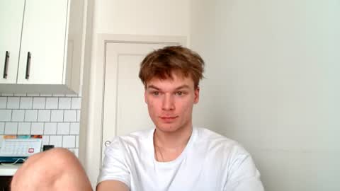 Snapshot of mickeymomouse chatting on July 20, 8:39 am Daniel online show from July 20, 8:39 am