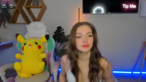 micky___love online show from June 1, 7:15 pm