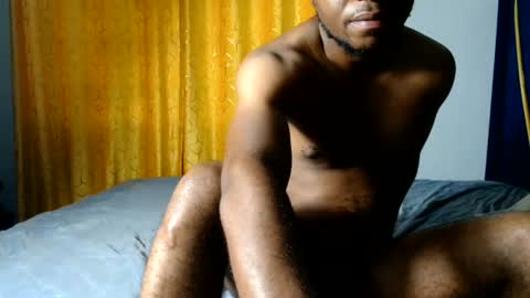 Snapshot of midnight_05 chatting on July 18, 10:19 am midnight_05 online show from July 18, 10:19 am